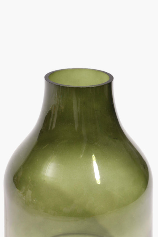 Green Vase with Curved Body – Elegant Shape, Premium Quality, and Versatile Style